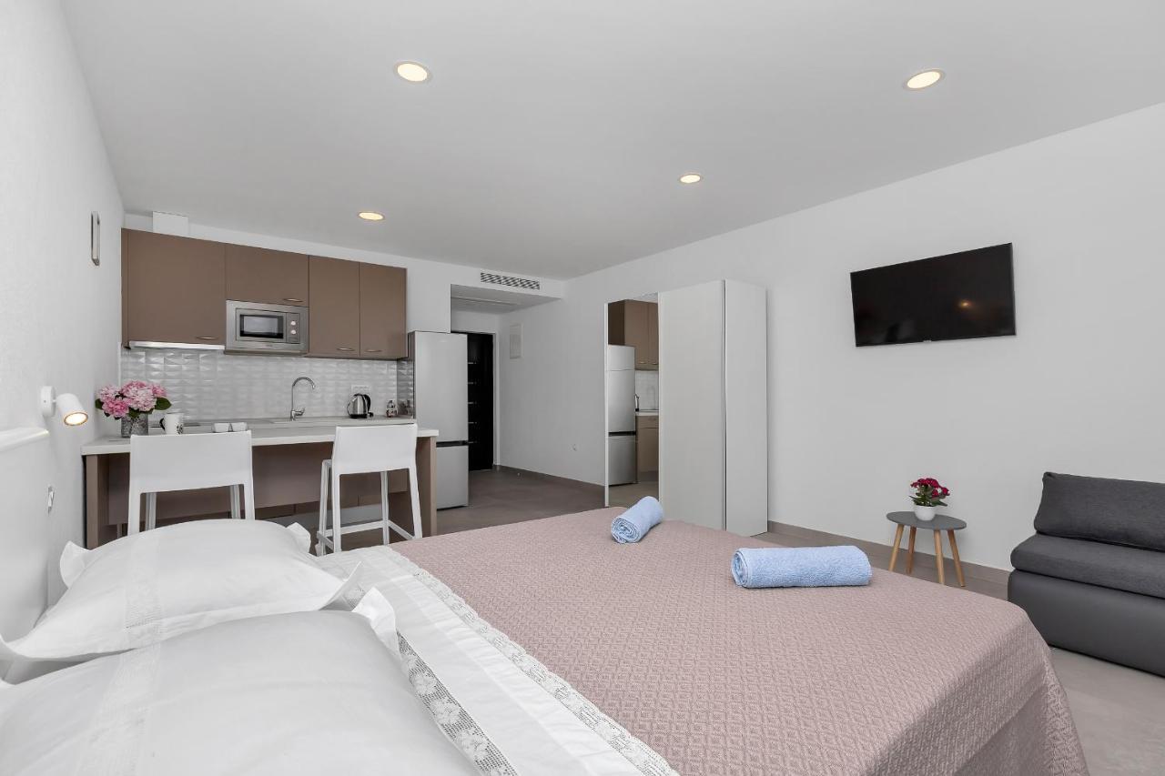 Central Beach Apartments Tucepi Exterior photo